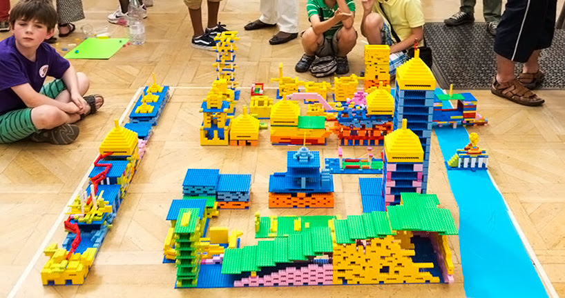 zaha-hadid-LEGO-buildings-designboom007
