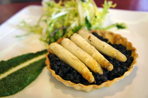 white asparagus tart