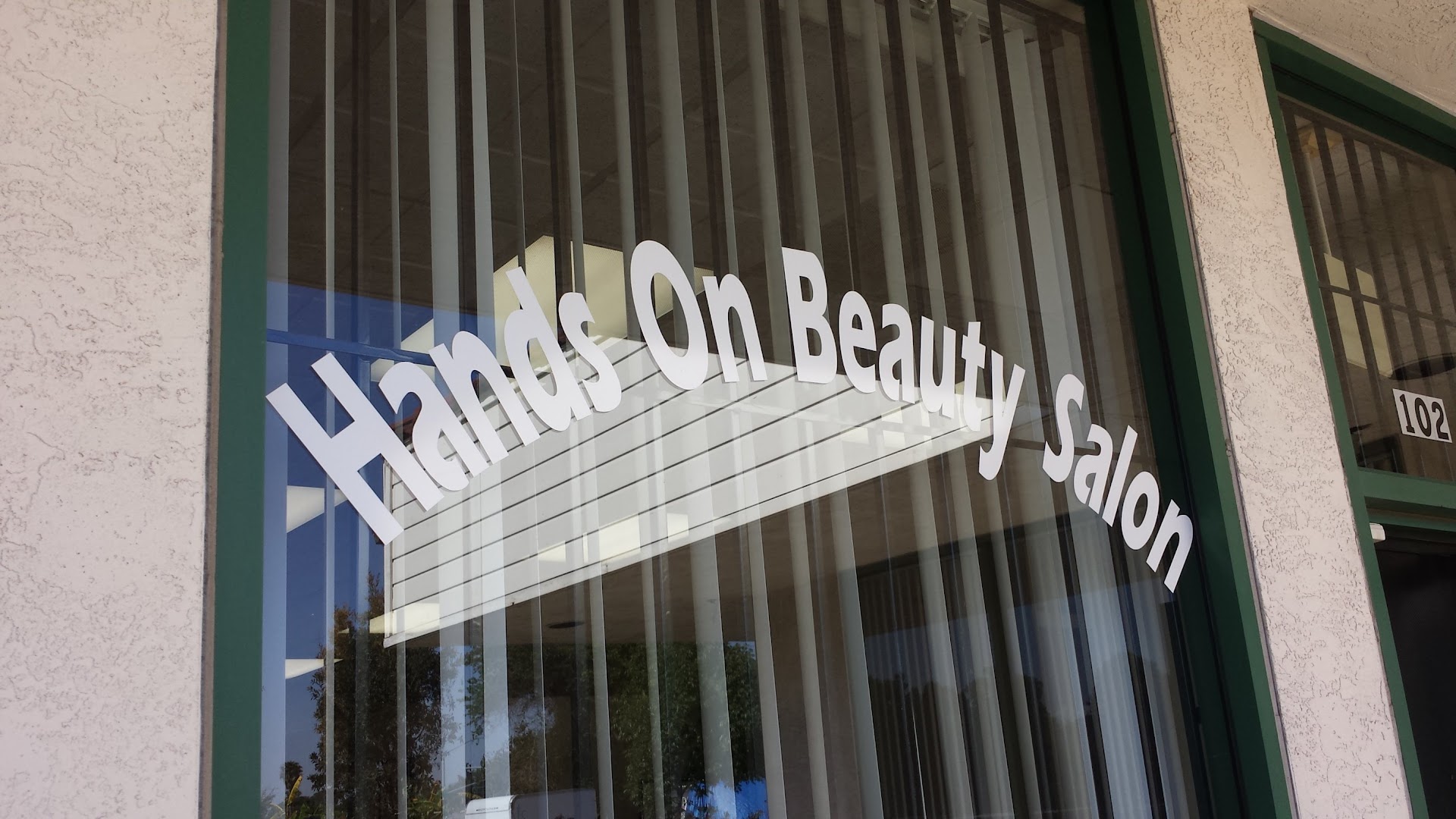 Hands On Beauty Salon