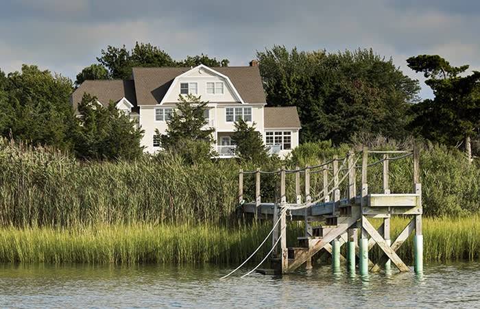 Jamie Dimon House Hamptons - img-clam