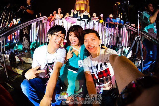 Twin Towers Alive 2013 #TTAlive Day 1 Demi Lovato UKiss Stylo2013 Elecoldxhot Atilia | TianChad.com