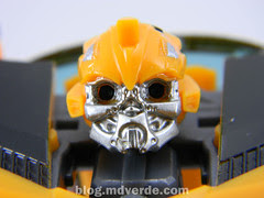 Transformers Bumblebee Deluxe - DotM - modo robot