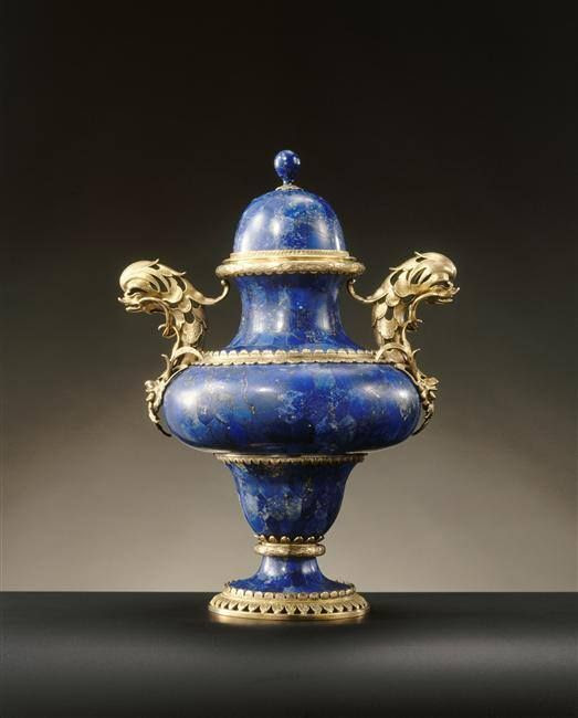 Vase en mosaïque de lapis-lazuli, entré dans la collection de Louis XIV entre 1681 et 1684 – François Ier Roberday (Maître orfèvre à Paris en 1621 - mort en 1651), Paris - Paris, Musée du Louvre