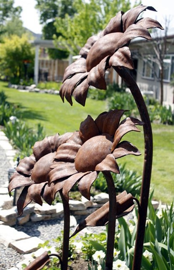 Utterly Beautiful Rusted Metal Art Works (10)