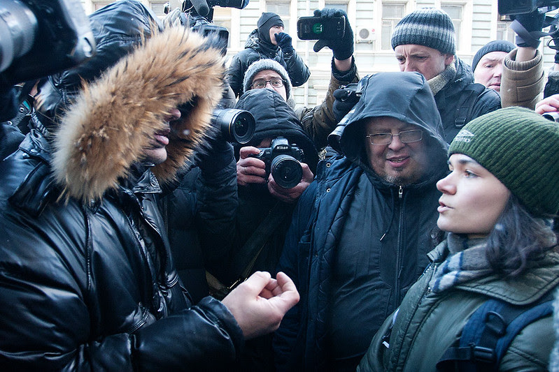 Геи против "Православных" у Думы. Часть 3