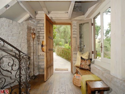 Halle Berry-front entry Halle Berry-front entry