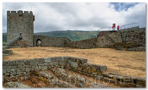 Castelo de Linhares da Beira by VRfoto