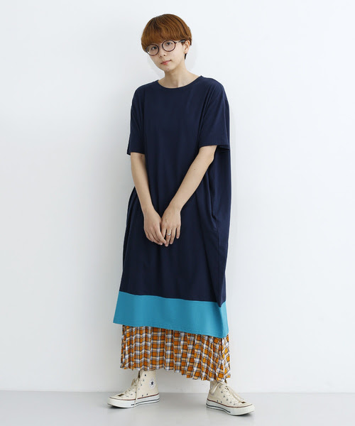 上ビビットカラー ファッション 人気のファッションスタイル