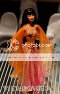 http://i495.photobucket.com/albums/rr319/yendra_2009/barbie.jpg