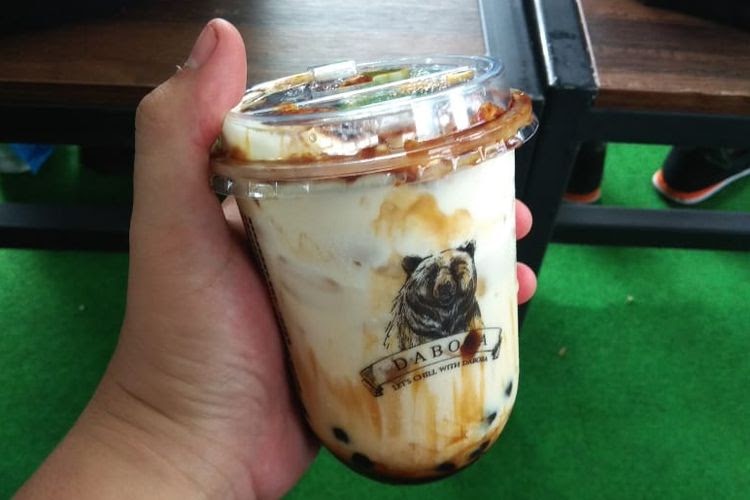 Contoh Spanduk Minuman Boba desain banner kekinian