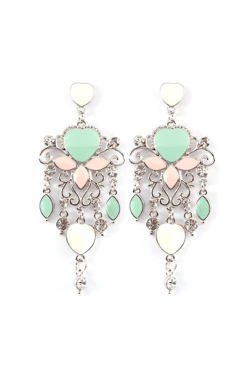 http://www.pinterest.com/pin/58828338857206739/ Mint + Pink statement earrings
