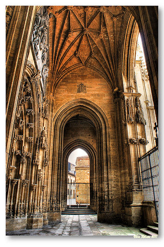 Pórtico da catedral de Oviedo by VRfoto