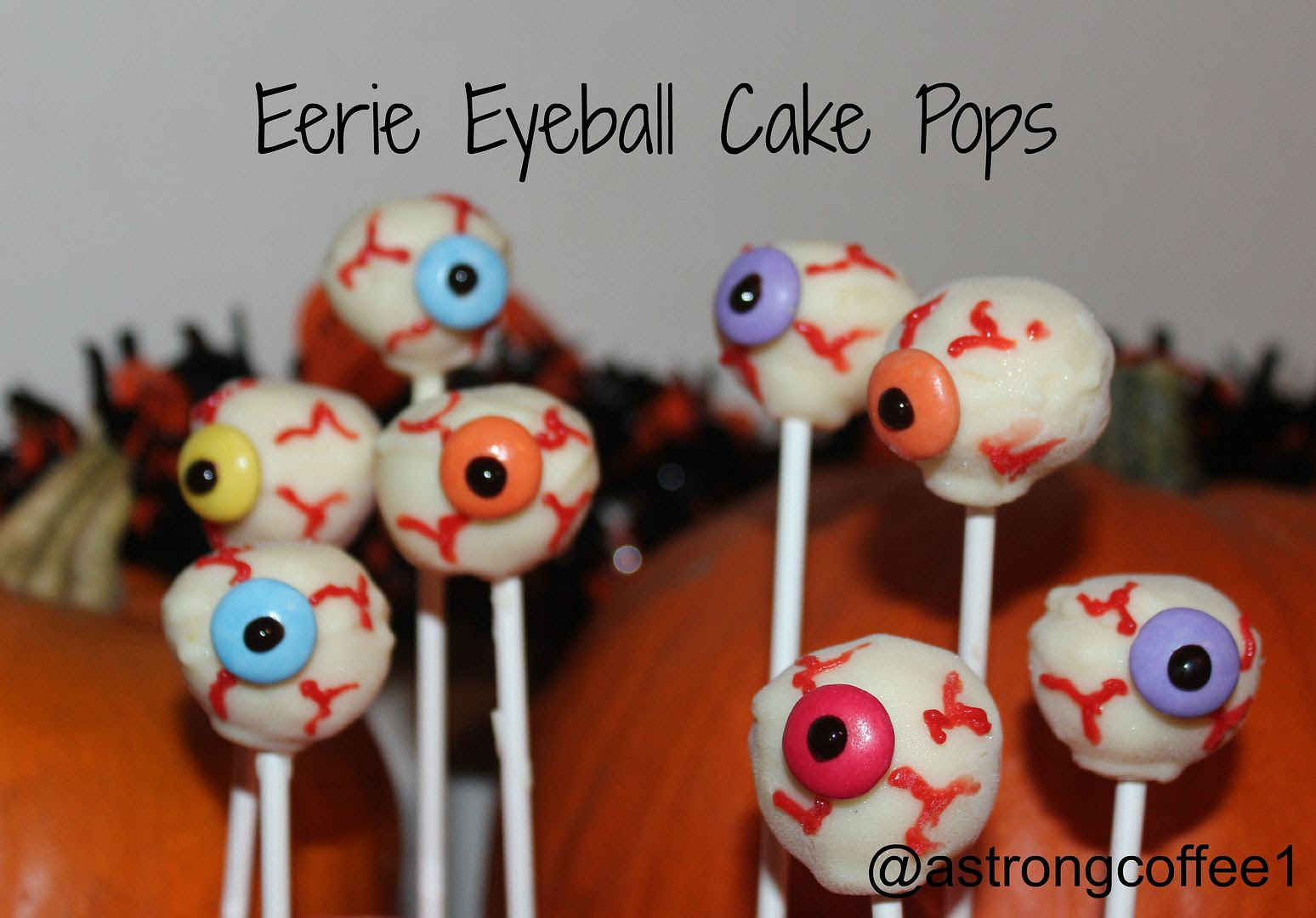 eerie-eyeball-cake-pops