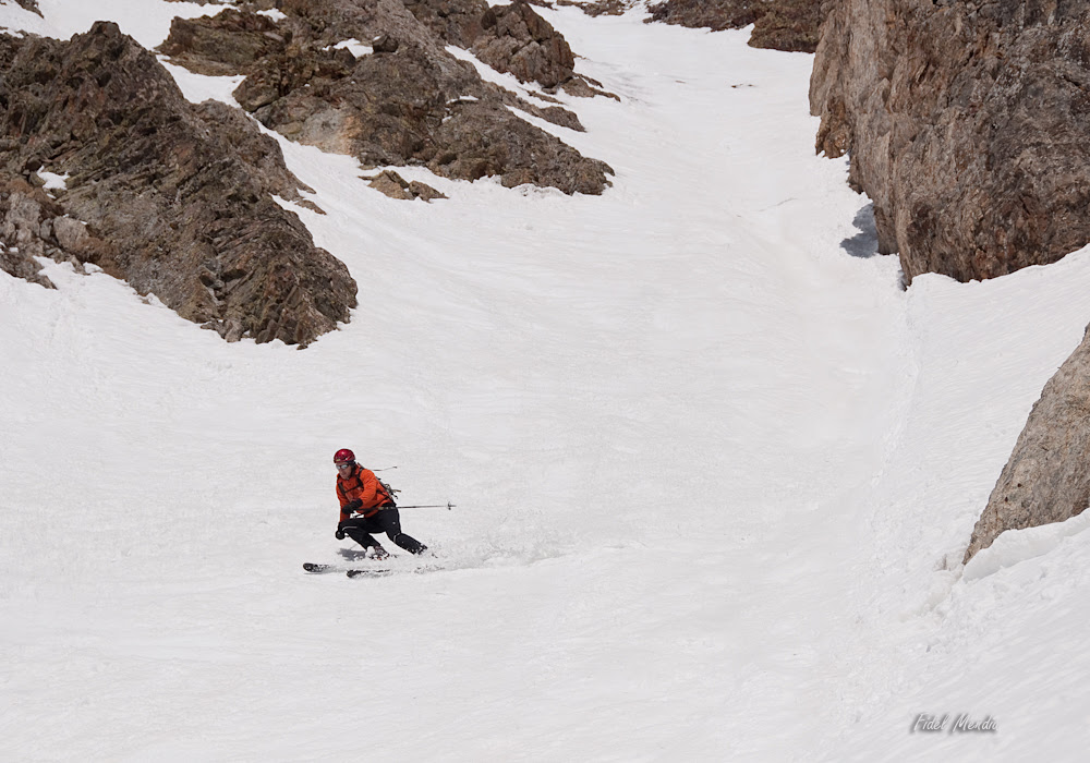 descenso corredor sur Garmo Negro 19