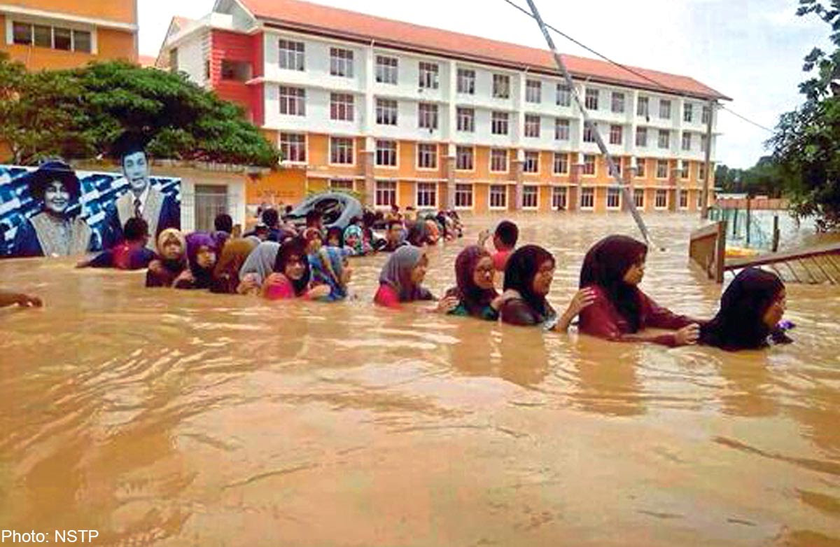 Flooding In Singapore / Most of these photos were taken years before