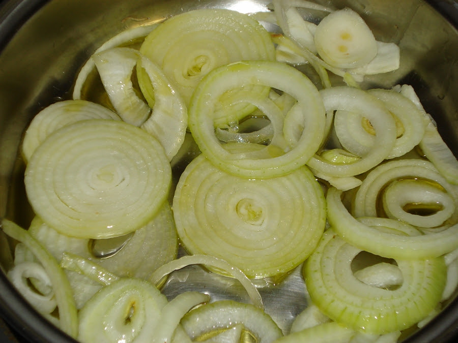 06 Saute the Onion Rounds