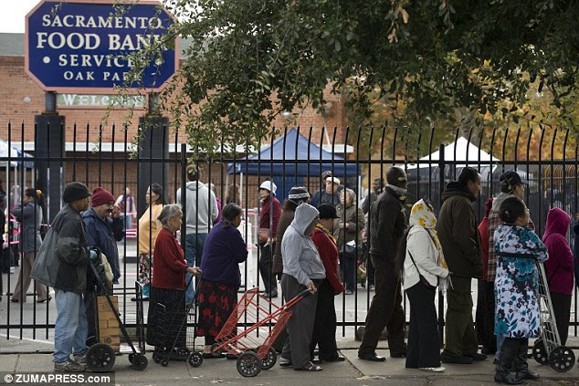 They can't afford food: Many Americans are lining up at food banks and relying on food stamps to feed themselves