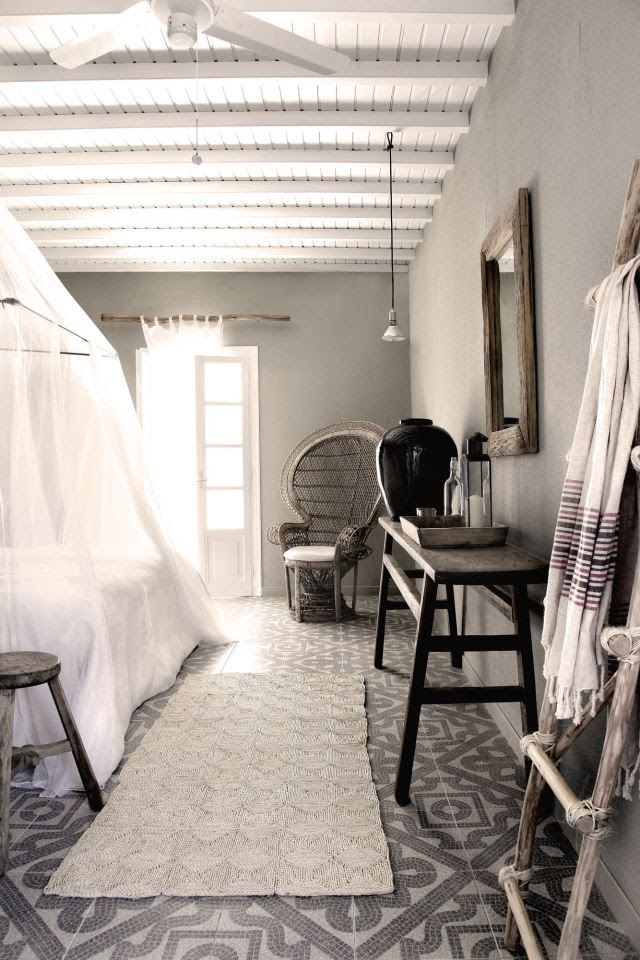 white and wood bedroom