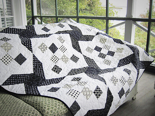 black and white quilt 2