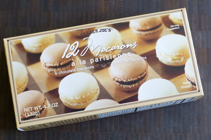 trader joe's macarons a la parisienne review : part of a weekly review series of tj's desserts and treats