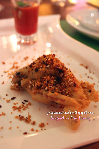 Dragon9ine golden sand soft shell crab