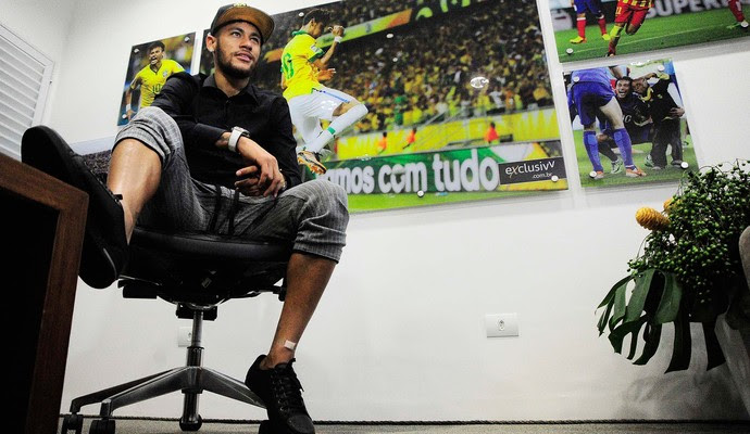 Entrevista com Neymar (Foto: Marcos Ribolli) Entrevista com Neymar (Foto: Marcos Ribolli)