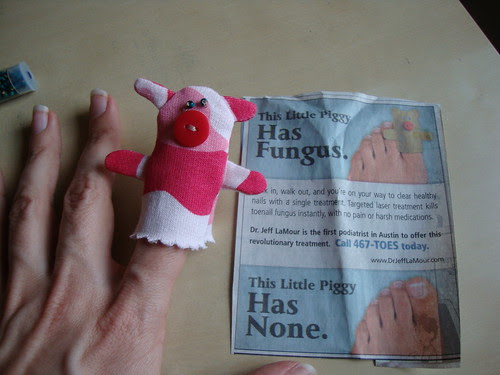 finger puppet pig in action