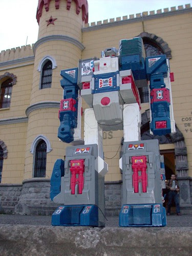 Fortress Maximus llega al Museo de los Niños para la Ticobot