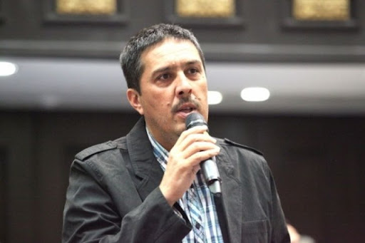 Diputado Lobo advierte sobre el uso del euro en comercios: genera un "caldo de cultivo" para disparar la inflación