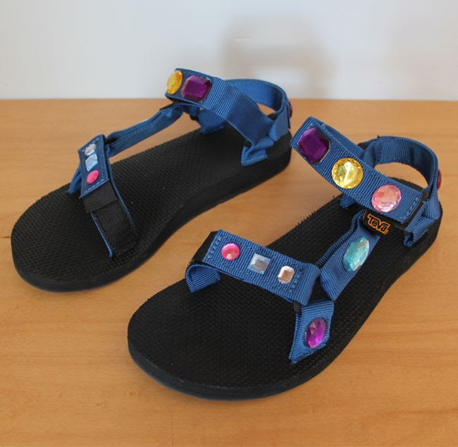 LA fashion blogger The Key To Chic shows how to make DIY jeweled Teva sandals inspired by the spring 2014 Prada runway.