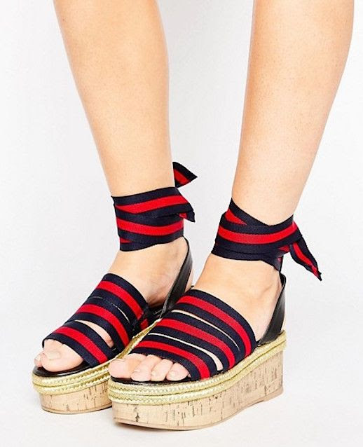 Le Fashion: 9 Pairs of Flatform Sandals You'll Drool Over