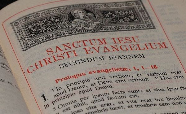 Znalezione obrazy dla zapytania język liturgiczny kościoła katolickiego