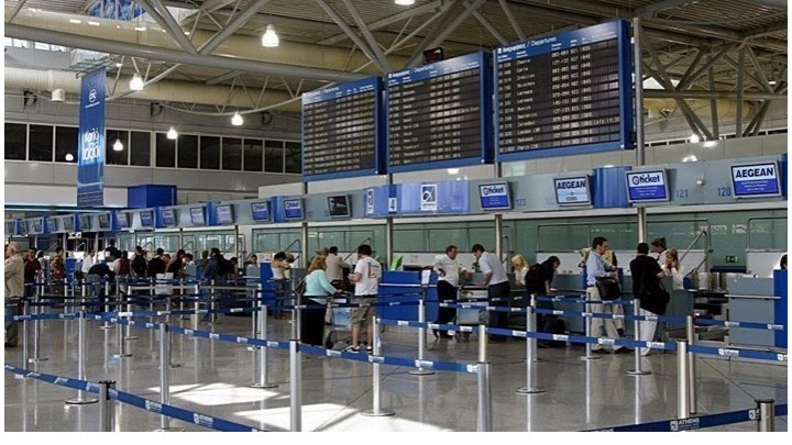 YΠΑ: Οι προϋποθέσεις εισόδου στην Ελλάδα - Παρατείνονται οι αεροπορικές οδηγίες