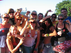 DMB fans show their love of ONE and (RED) (and beer...)