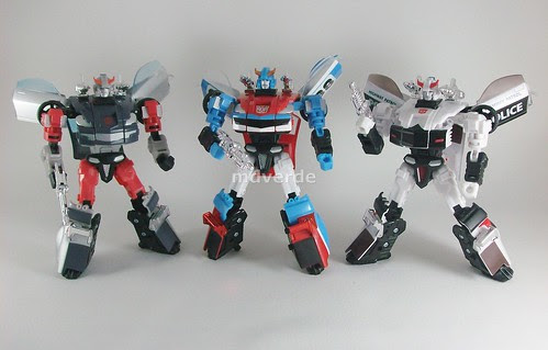 Transformers Smokescreen Classics Henkei vs Silverstreak vs Prowl - modo robot