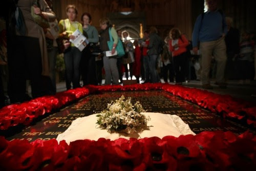 royal-wedding:
The wedding bouquet of Catherine, Duchess of Cambridge lies on the grave of the unknown warrior in Westminster Abbey on April 30, 2011 in London, England.
Getty Image