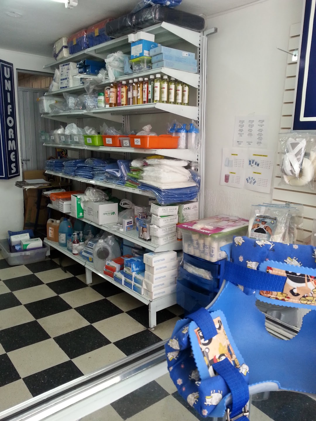 DIFUNDIDORA DE MEDICO QUIRÚRGICOS EmcoMeQ