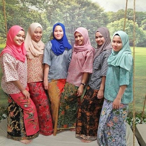 20+ Ide Bridesmaid Baju Kurung Kedah Kain Batik - Mede Linmin