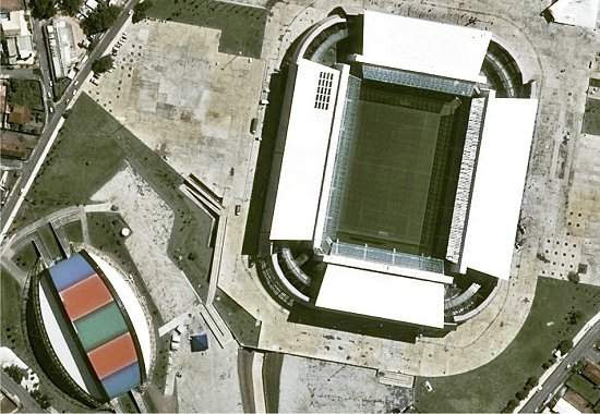 Estádios da Copa são fotografados do espaço