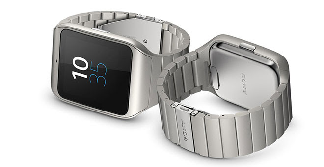 smartwatch with metal band