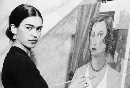 Frida Kahlo dans son atelier, 1931 (DR)