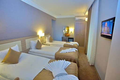 Emin Hotel