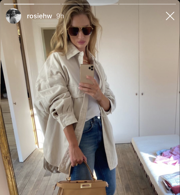 Rosie Huntington-Whiteley Redefines Mom Jeans in a Oversize Jacket ...