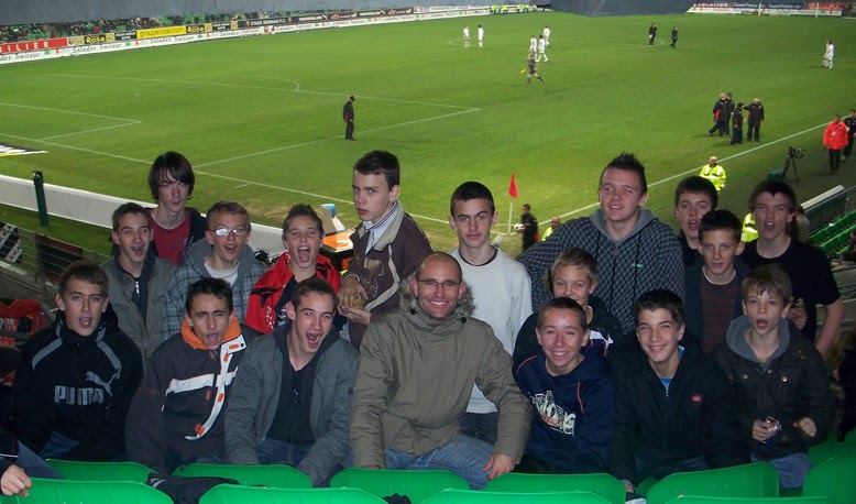 Collège Jean Monnet  Janzé UNSS Foot Janzé derrière le Stade Rennais