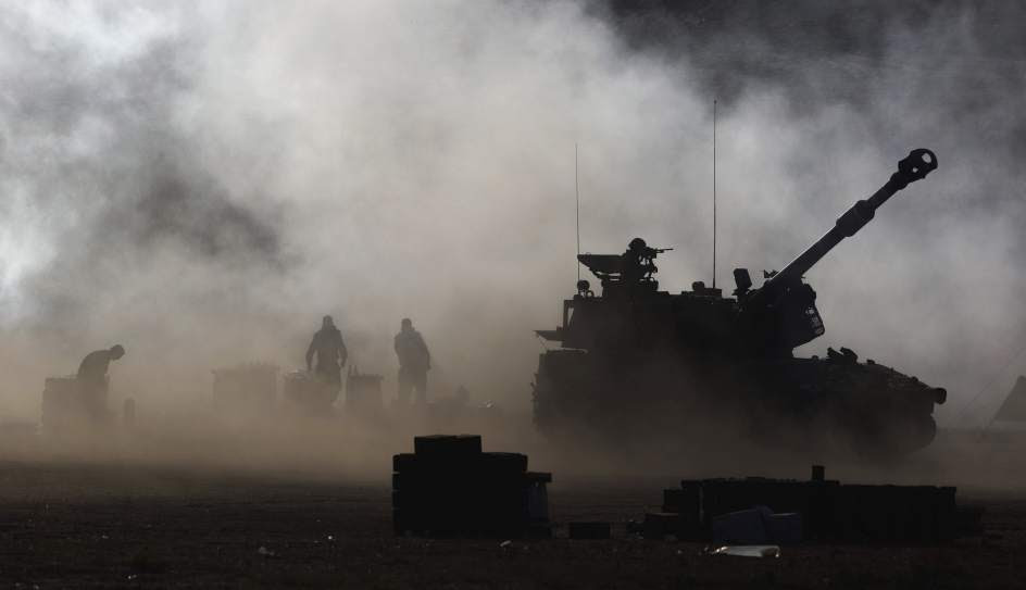 Los tanques israelíes disparan contra Gaza