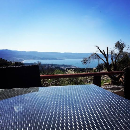 http://www.hotelalata.com/