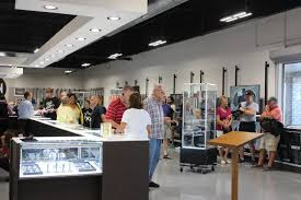 Jewelry Store «American Jewelry & Loan - Pontiac», reviews and photos, 546 N Telegraph Rd, Pontiac, MI 48341, USA