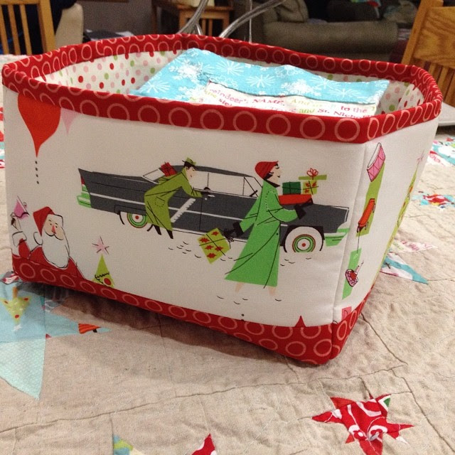 The table needed a new napkin basket. The old one clashed with my tablecloth. #midcentury #modern.