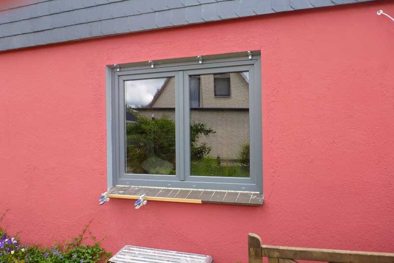 Haus Graue Fenster Rotes Dach Heimidee