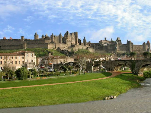 Hôtel-Restaurant Les Trois Couronnes à Carcassonne